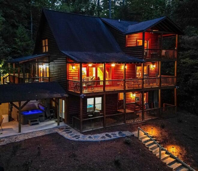 Grand Slam Riverhouse Cabin