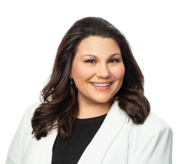 Carolyn Slavenas headshot