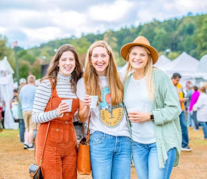 girls at apple festival